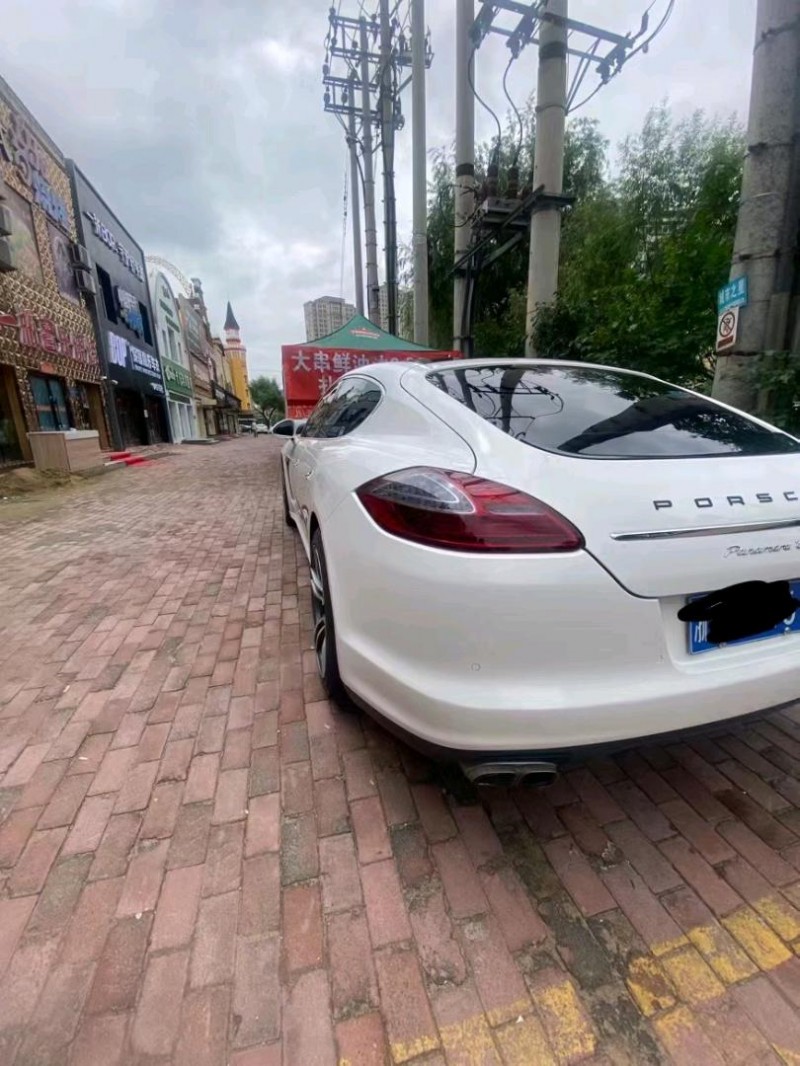 鶴崗11年保時捷帕拉梅拉9