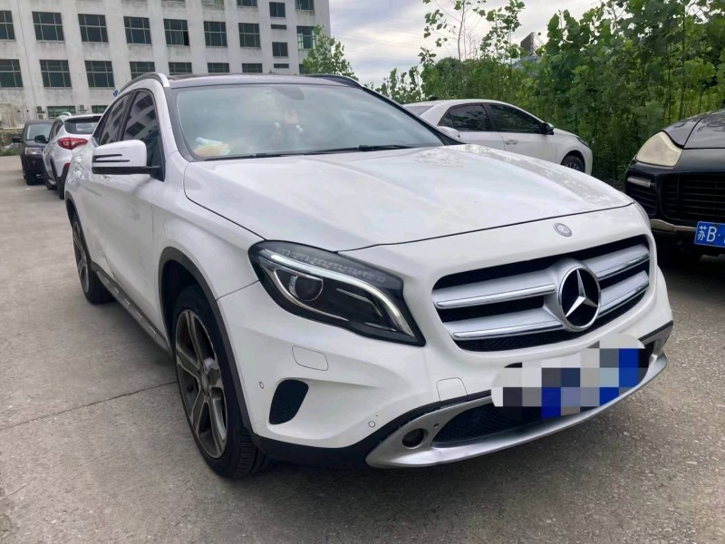 常州17年奔驰GLA2