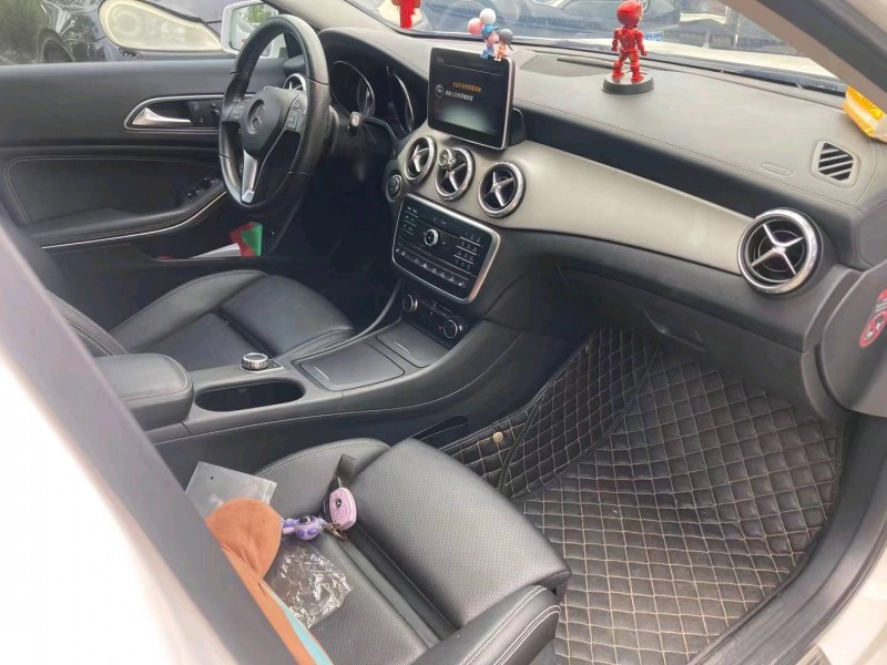 常州17年奔驰GLA3