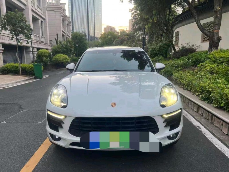 珠海14年保时捷Macan1