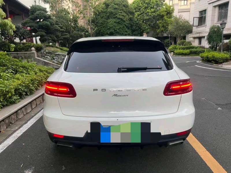 珠海14年保时捷Macan4