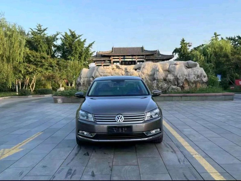 济南12年大众迈腾1