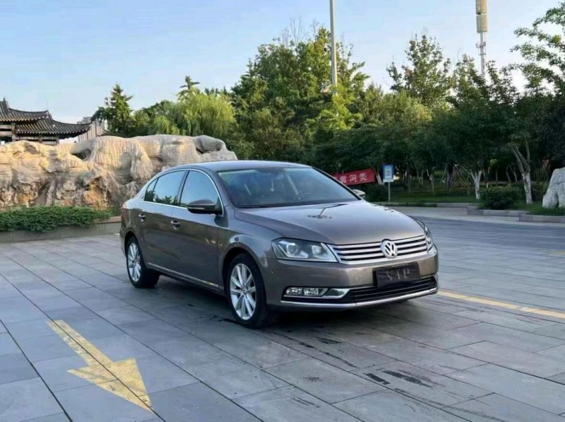 济南12年大众迈腾2