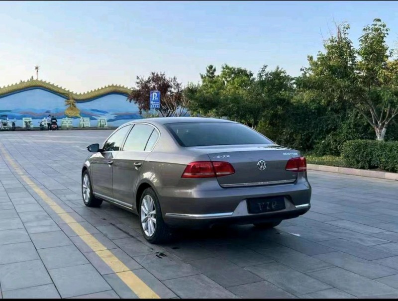 济南12年大众迈腾7