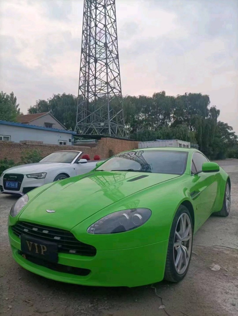 枣庄14年阿斯顿·马丁Vanquish3