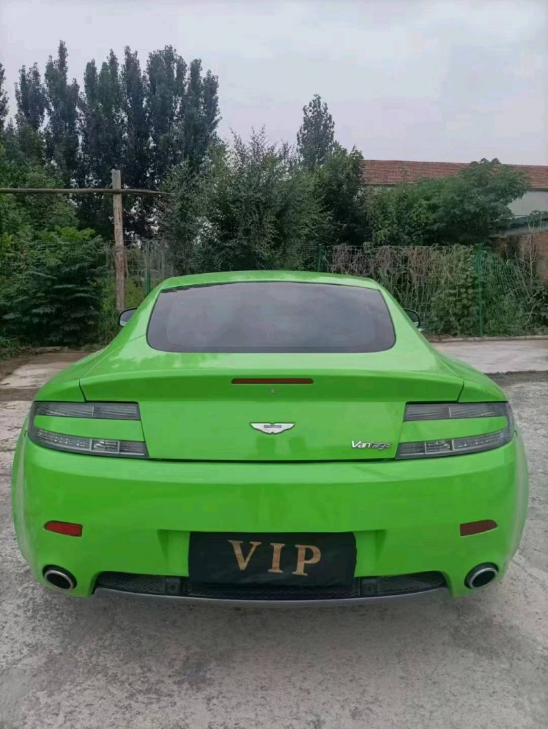枣庄14年阿斯顿·马丁Vanquish9