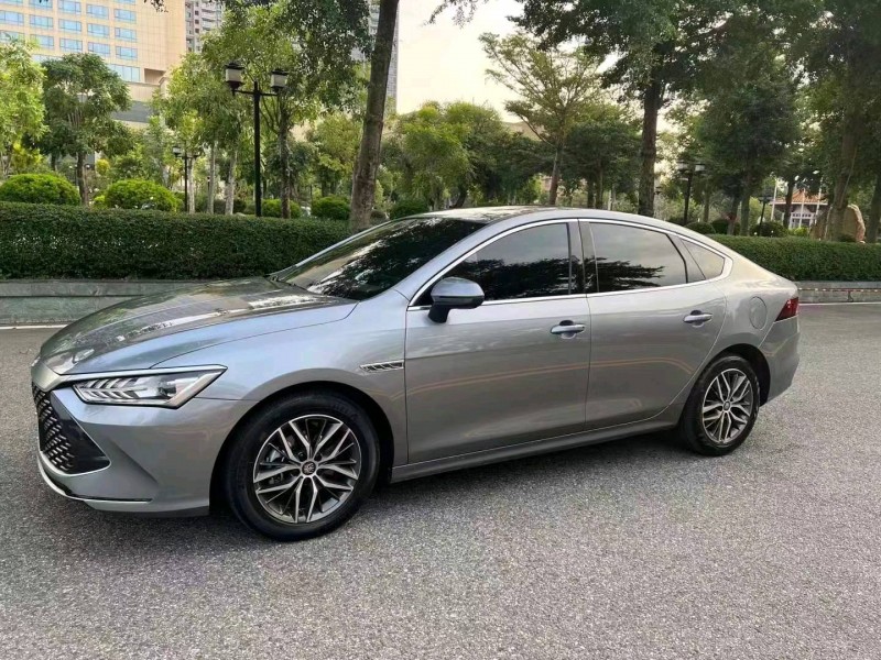 深圳22年比亚迪秦2