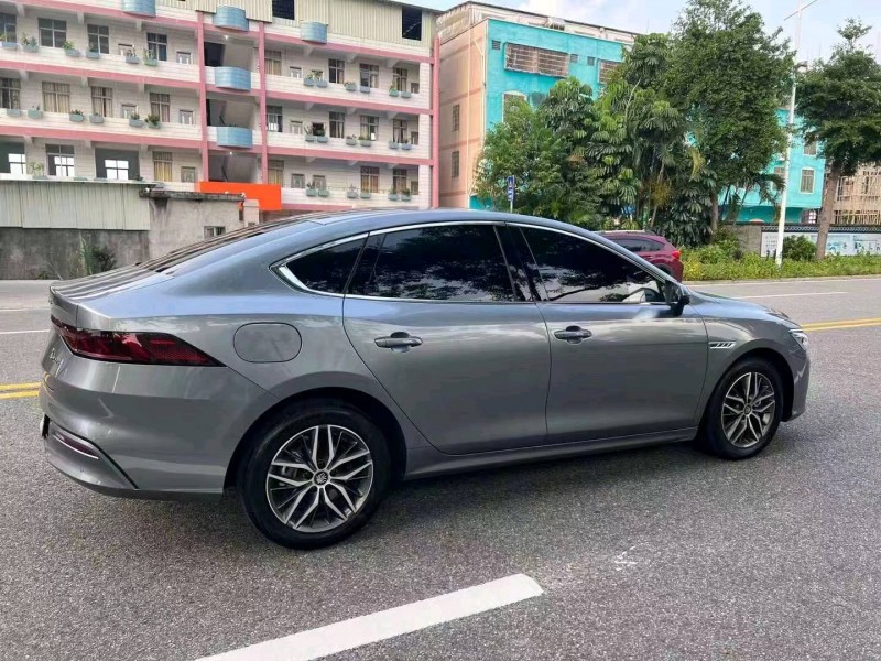 深圳22年比亚迪秦5