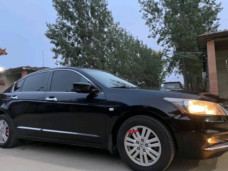 保定13年本田雅阁3