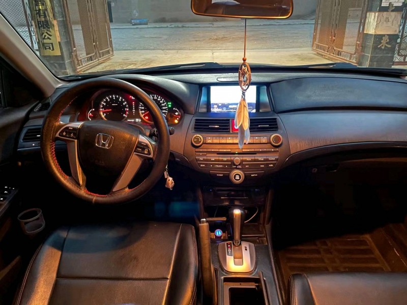 保定13年本田雅阁5