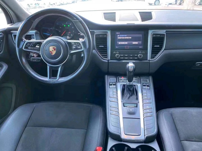 珠海16年保时捷Macan4