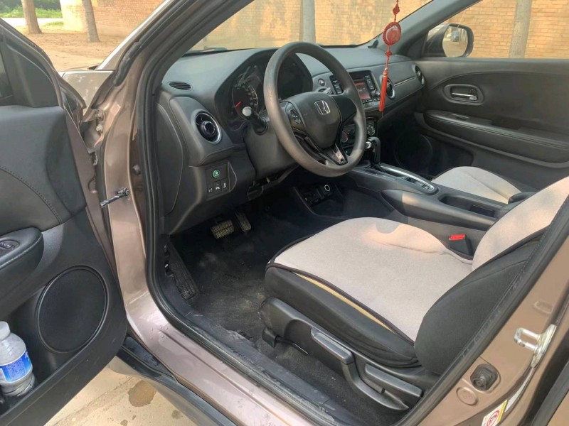 保定16年本田XRV8