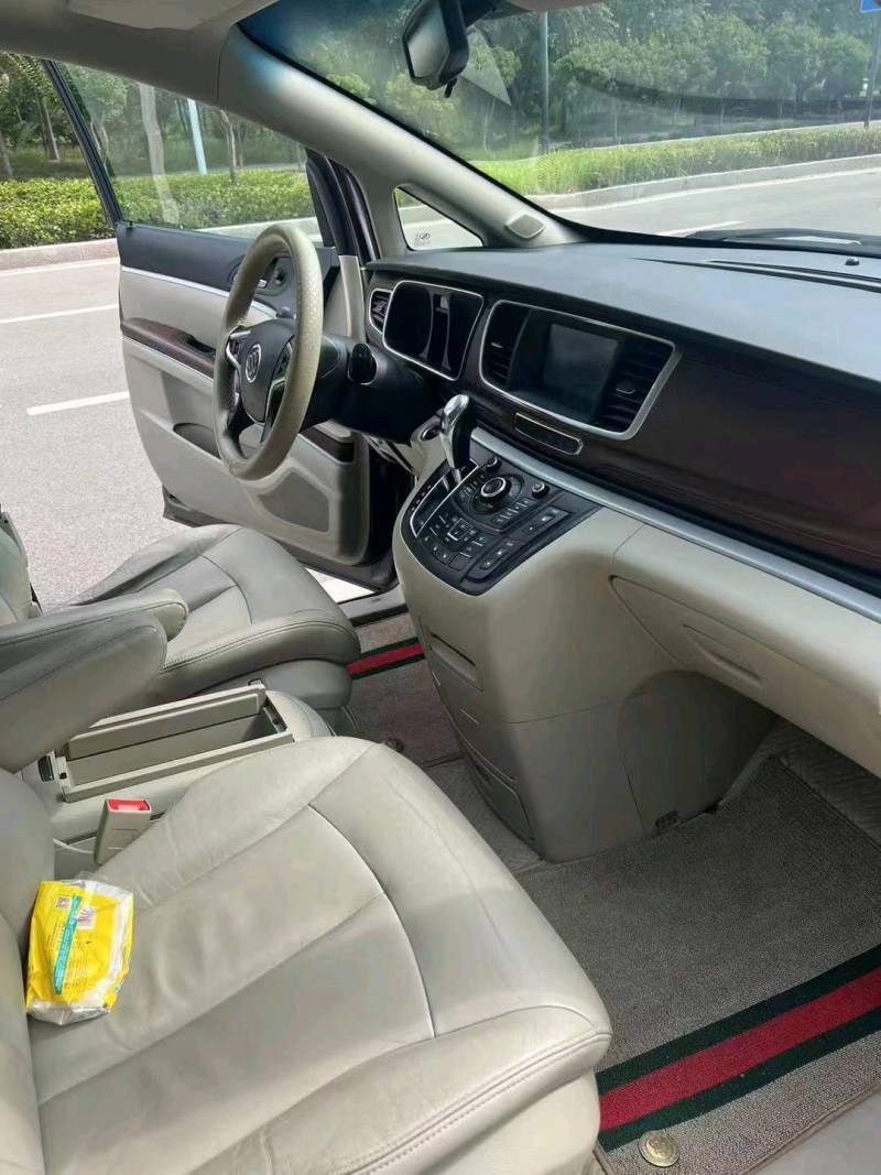 枣庄17年别克GL86