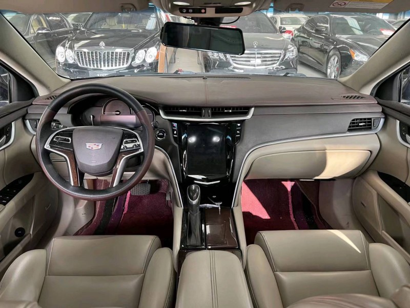 济宁17年凯迪拉克XTS4