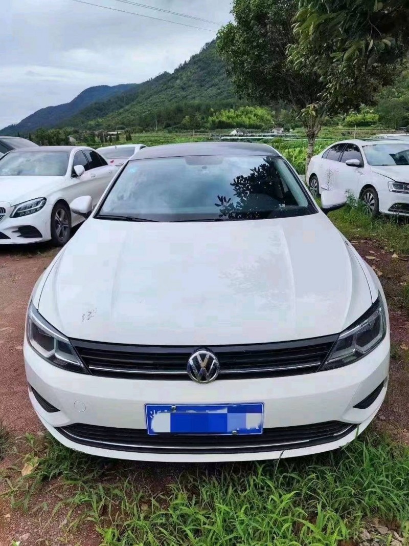 济南18年大众凌渡1