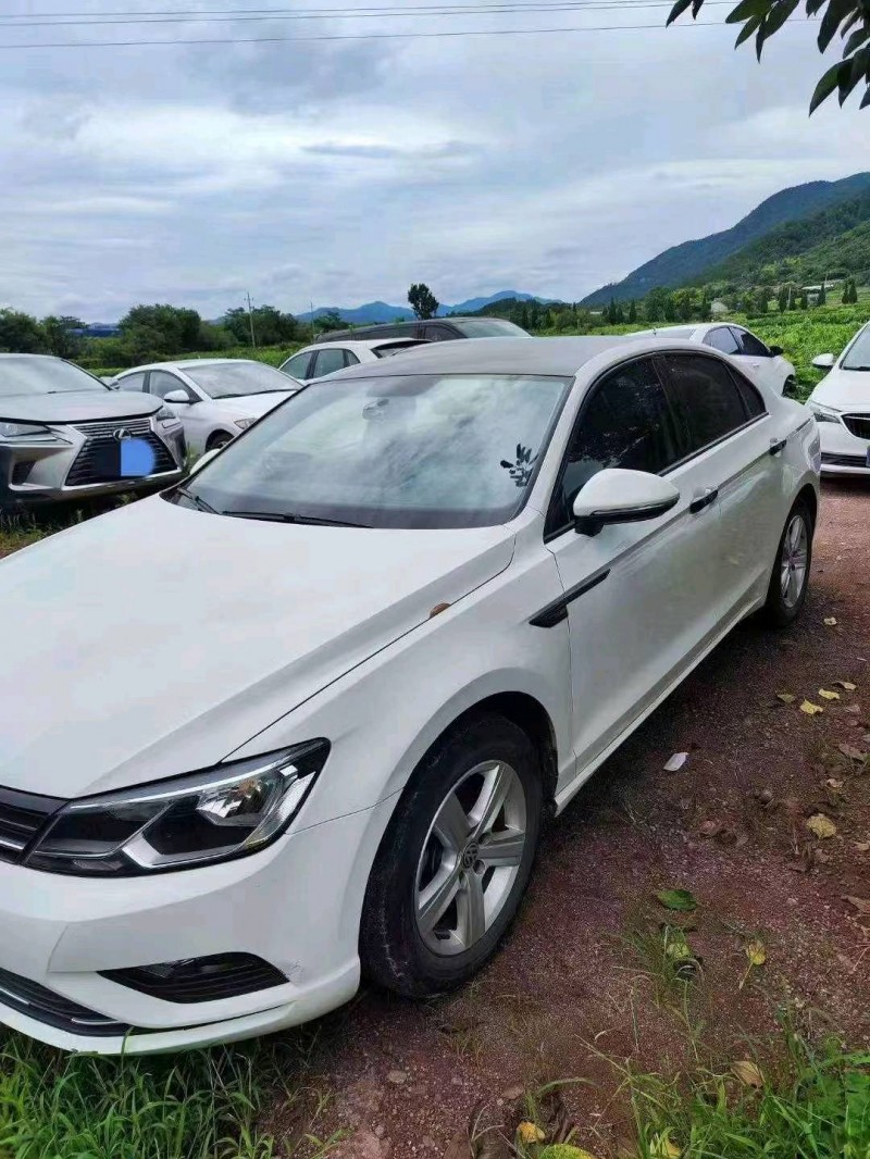 济南18年大众凌渡2