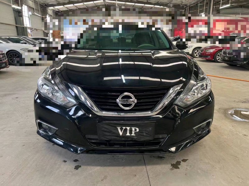 济宁19年日产天籁1