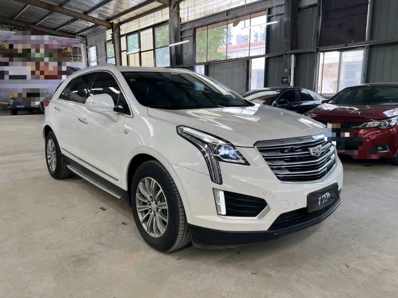 济宁17年凯迪拉克XT52