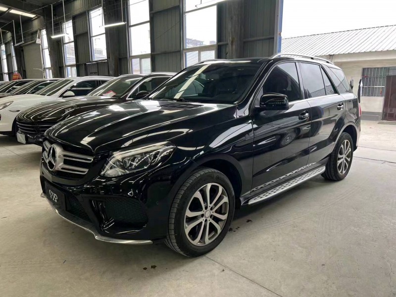 济宁17年奔驰GLE3