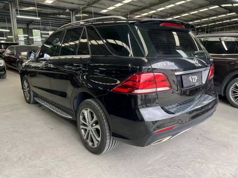 济宁17年奔驰GLE8