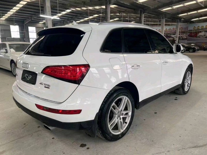 济宁17年奥迪Q58