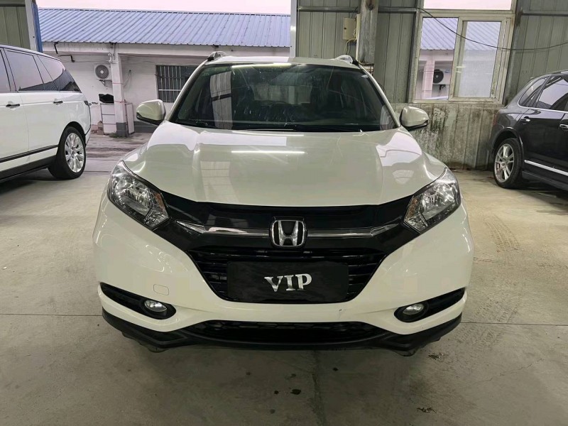 济宁16年本田缤智1