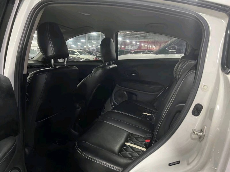 济宁16年本田缤智6