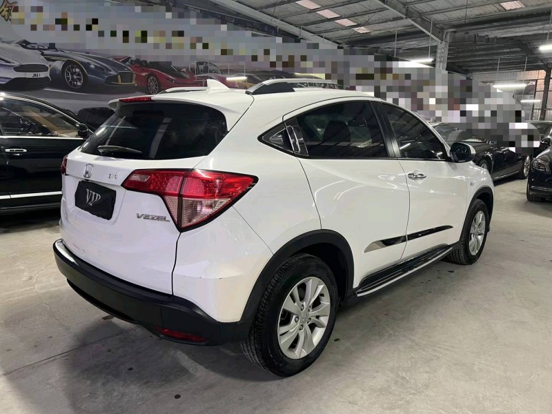 济宁16年本田缤智7