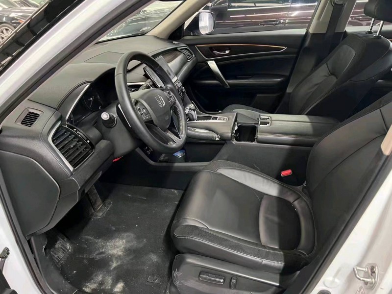 济宁18年本田冠道5