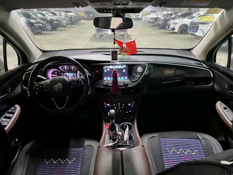 济宁19年别克昂科威4