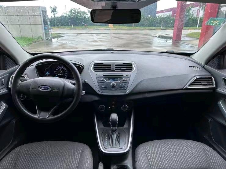 盐城20年福特福睿斯5