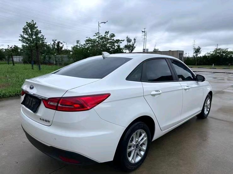 盐城20年福特福睿斯7