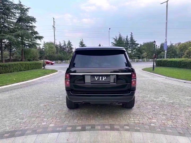 东营17年路虎揽胜行政9