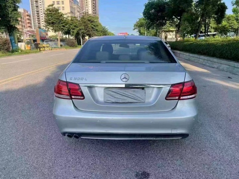 深圳14年奔驰E2