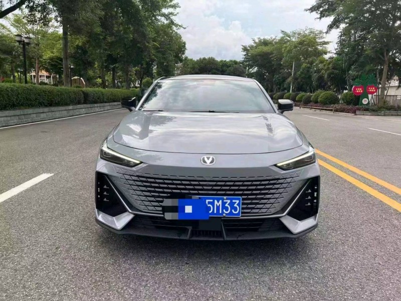 深圳22年長安汽車UNI-V1