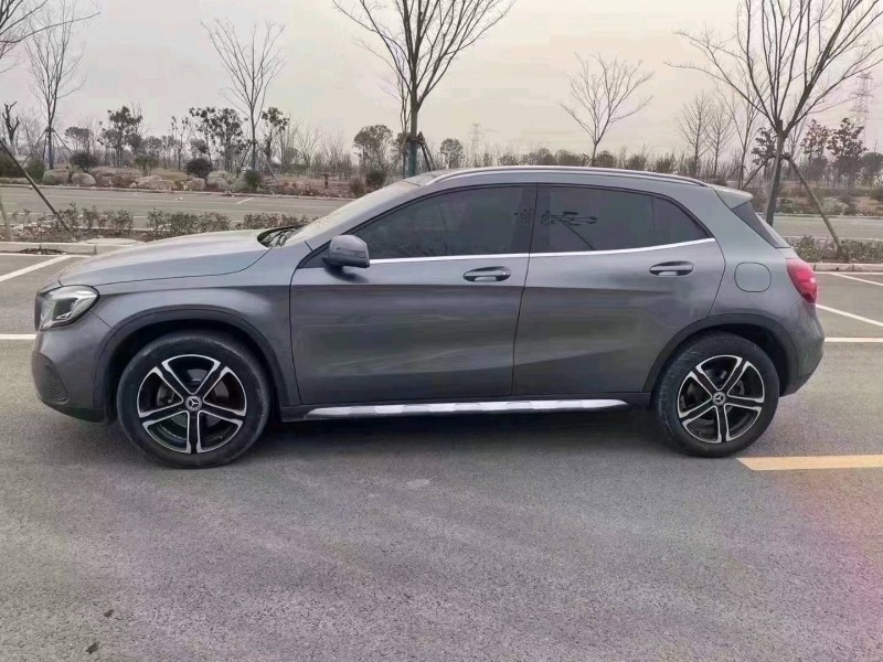 常州18年奔驰GLA3