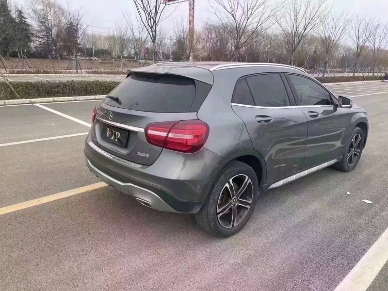 常州18年奔驰GLA8