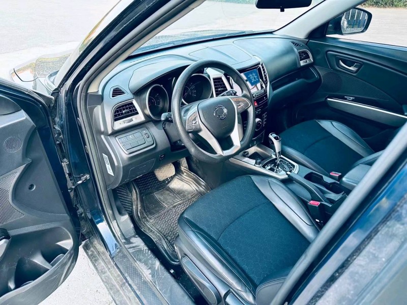 沈阳18年双龙蒂维拉8