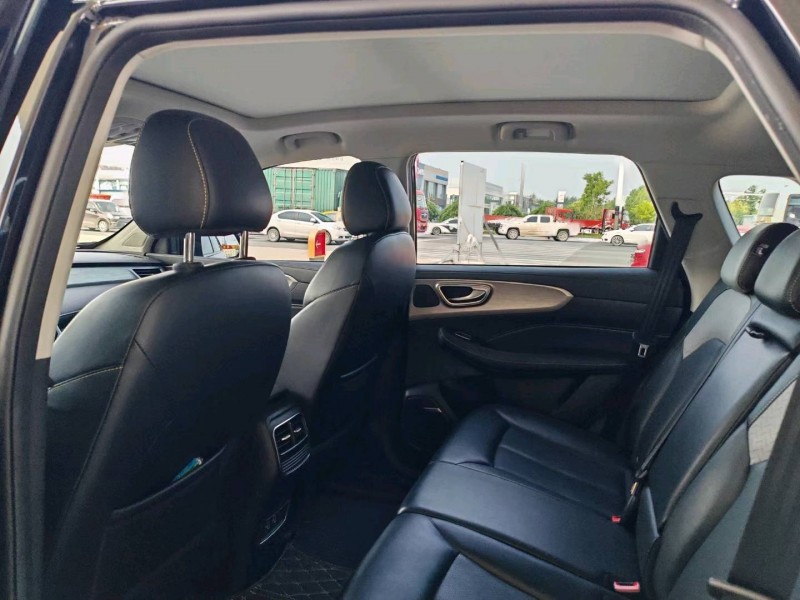 保定21年荣威RX56