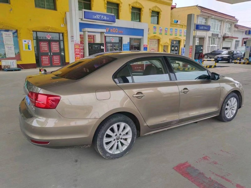 保定16年大众速腾4