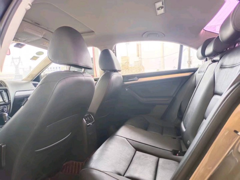 保定16年大众速腾8