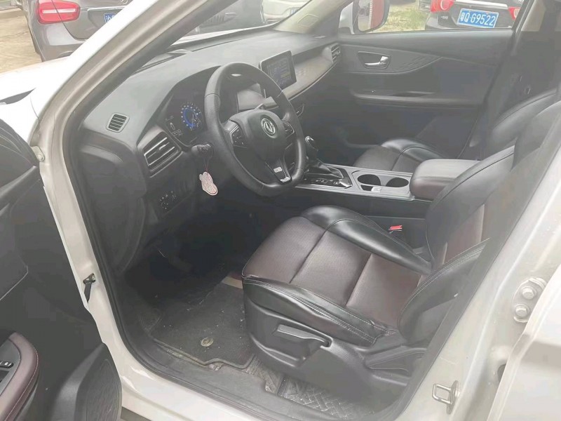 保定21年东风风光4