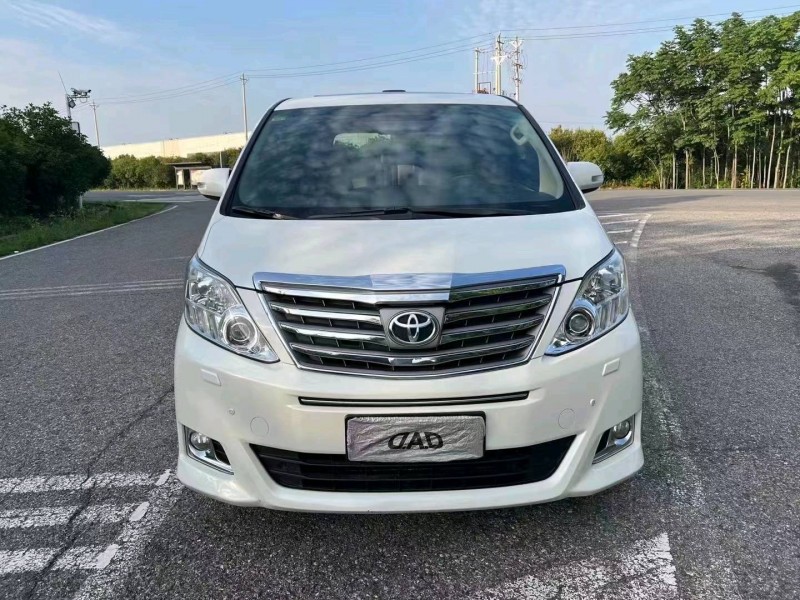 宜昌15年丰田埃尔法1