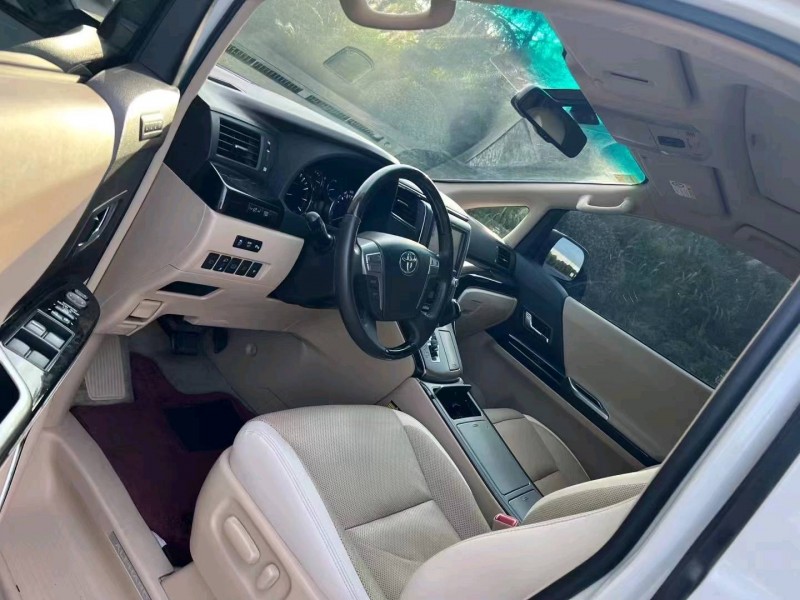 宜昌15年丰田埃尔法4