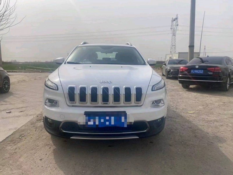 保定18年Jeep自由光1