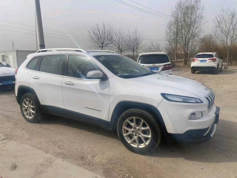 保定18年Jeep自由光3