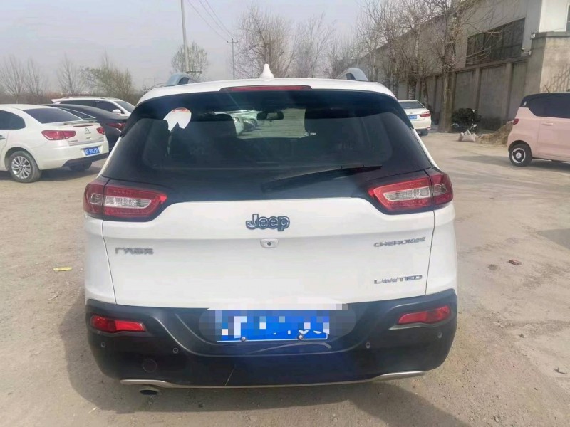 保定18年Jeep自由光9