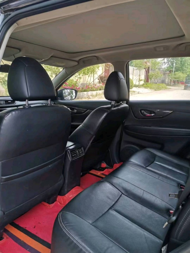 保定18年日产奇骏5