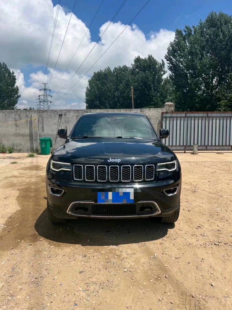 枣庄19年Jeep大切诺基1