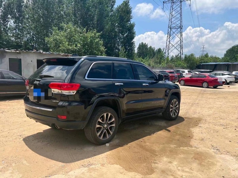 枣庄19年Jeep大切诺基4